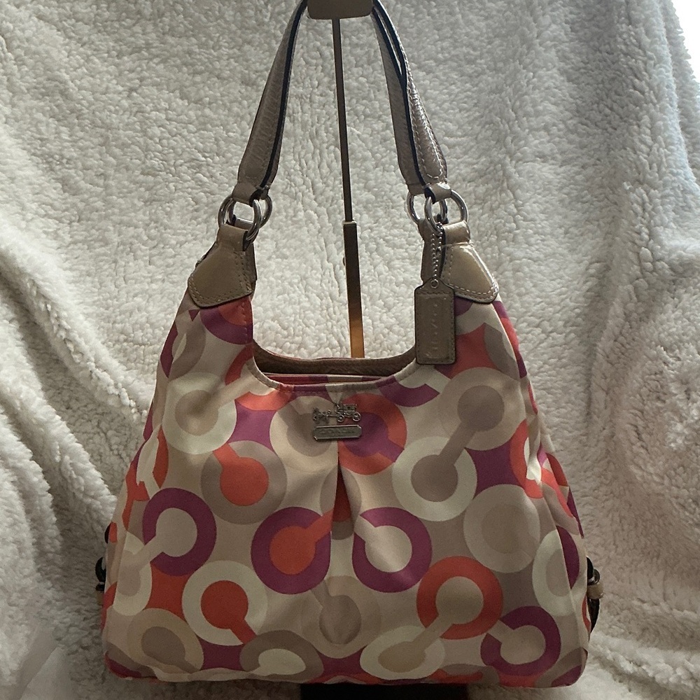 Coach Madison Maggie Op Art Signature shoulder bag